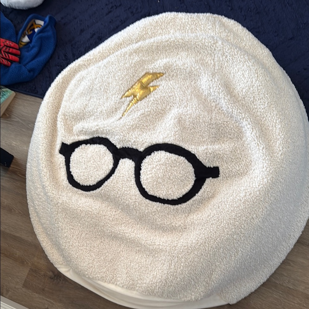 Harry Potter™ Lightning Bolt/Glasses Bean Bag Chair cover (bag not included)